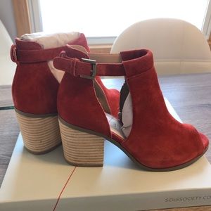 *Brand New* Ferris Bootie